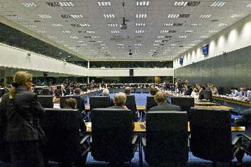 Πρωτοβουλίες για την αντιμετώπιση της επερχόμενης ύφεσης αποφασίζει το Ecofin