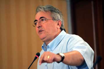 Με παρανομίες και αυθαιρεσίες κατά των Ταμείων, άρχισε η εφαρμογή του νόμου λέει η ΓΣΕΕ