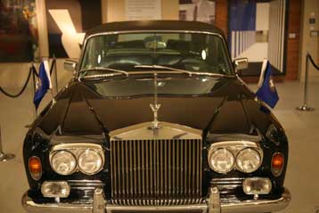 Στο «σφυρί» βγαίνει η ιστορική Ρολς Ρόις του Κωνσταντίνου Καραμανλή