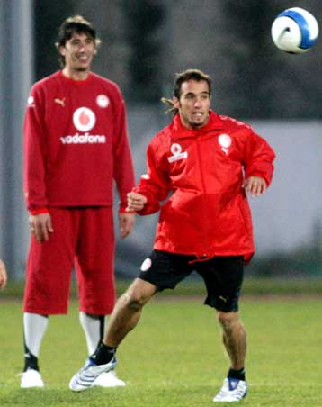 Αγώνας δρόμου για τη συμμετοχή των Αντζα και Μπελούτσι στο ντέρμπι