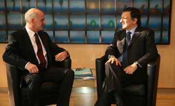 Τις ευθύνες της Ευρώπης ενόψει των εξελίξεων έδειξε ο Γ.Παπανδρέου στον Ζ.Μπαρόζο