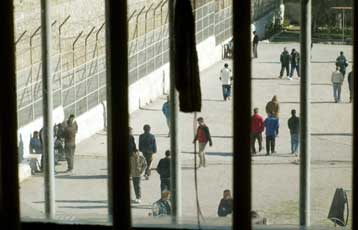 Η κατάσταση στις φυλακές επί τάπητος στη συνάντηση Χατζηγάκη με βουλευτές του ΣΥΡΙΖΑ