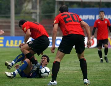 Με αποχή και… προσφυγές απειλούν οι παίκτες του Απόλλωνα Καλαμαριάς