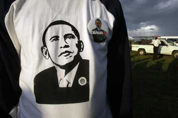Υπέρ του Μπαράκ Ομπάμα κλίνουν πολίτες σε όλο τον κόσμο