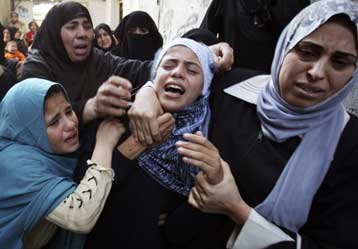 Δεκάδες ρουκέτες εκτοξεύθηκαν από τη Λωρίδα της Γάζας κατά του Ισραήλ