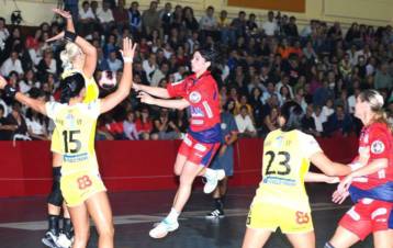 Πάει για τίτλο με… Ορμή μετά το 37-34 επί της Αναγέννησης