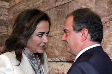 Επαφές με το επιτελείο του νέου Αμερικανού προέδρου σχεδιάζει η κυβέρνηση