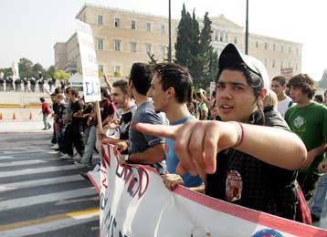 Με αίτημα να μην αναγνωρισθούν τα πτυχία των κολεγίων ολοκληρώθηκαν τα συλλαλλητήρια