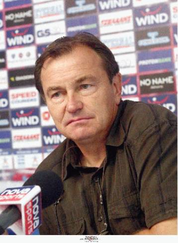 «Να ξαναβρούμε ισορροπία» είπε ο Λίνεν και άφησε αιχμές προς τους… απείθαρχους