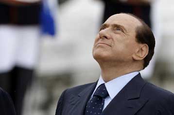 Θεαματική πτώση της δημοτικότητας του Μπερλουσκόνι μετά τη «θύελλα» στην Παιδεία