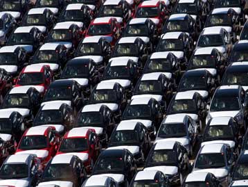 Πτώση πωλήσεων 6,7% τον Οκτώβριο στην αγορά αυτοκινήτου