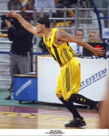 Έστω και αν δυσκολεύτηκε ο Αρης ήταν «Αυτοκράτορας» στον Κάμπο