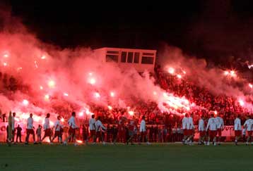 Αναψε… φωτιές ο Σάββας πριν το ντέρμπι, κοσμοπλημμύρα στου Ρέντη