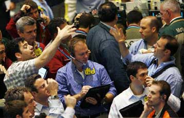 Προς τα 64 δολάρια ενισχύονται οι τιμές του πετρελαίου