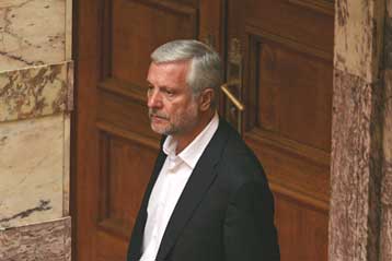 Νέα πυρά Τατούλη κατά της κυβέρνησης