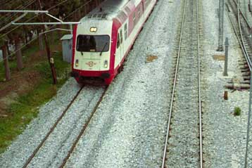 Συμβολική κατάληψη της σιδηροδρομικής γραμμής του ΟΣΕ στο ύψος του Μενιδίου