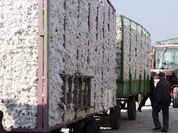 Τη γέφυρα του Στρυμόνα απέκλεισαν συμβολικά αγρότες των Σερρών