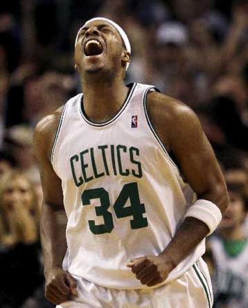 Σόου του Πιρς και νίκη των Σέλτικς επί των Ράπτορς