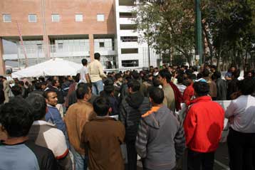 Απεργία πείνας ξεκίνησαν στα Χανιά 15 μετανάστες