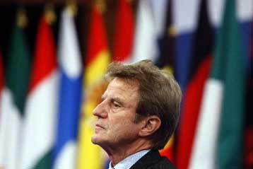 Εμπλοκή με την ανάπτυξη της ευρωπαϊκής αποστολής στο Κοσσυφοπέδιο