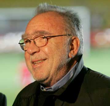 Ο Κόκκαλης δεν αποκλείει την πολυμετοχικότητα