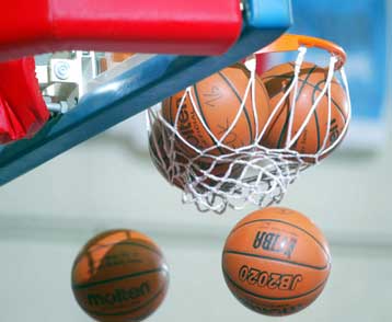 Μπροστά στο κοινό τους παίζουν οι τρεις της Ευρωλίγκα