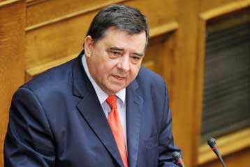 Τροπολογία για το επώνυμο των συζύγων στο νομοσχέδιο για το Σύμφωνο Συμβίωσης