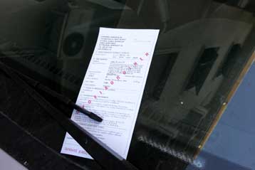 Επιστροφή χρημάτων για κλήσεις με προσαύξηση από το Δήμο Αθηναίων