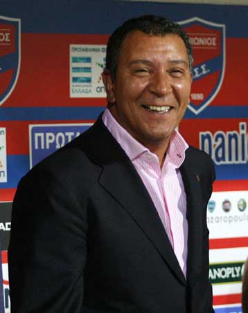 Ανθοδέσμη… στήριξης στον Τεν Κάτε από τους οπαδούς