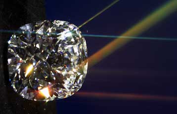 Διαμάντια από τεκίλα λάμπουν σε εργαστήριο του Μεξικού