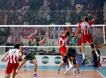 Ο Ολυμπιακός χωρίς τον Χοφ στην Πολωνία για την πρόκριση