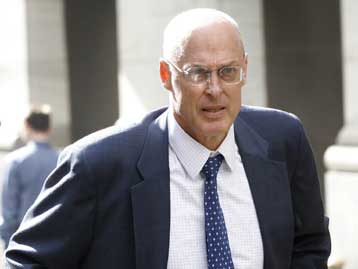 Σε ενέσεις ρευστότητας και όχι για εξαγορά «τοξικών χρεωγράφων» το σχέδιο Πόλσον