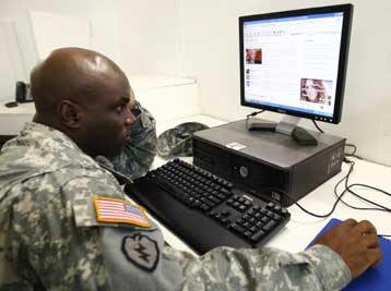 «Χακί» YouTube ετοιμάζει το Αμερικανικό Πεντάγωνο