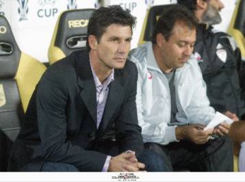 Συνάντηση Ουζουνίδη με τους αρχηγούς της ΑΕΛ για την επιστροφή στις νίκες