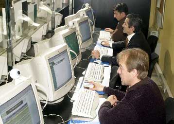 Αύξηση 14% στην πρόσβαση των ελληνικών νοικοκυριών στο Internet το 2008