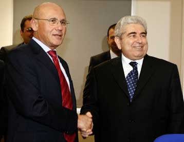 Ικανοποιημένος ο Χριστόφιας από τη συνάντηση με τον Ταλάτ για τη δικαστική εξουσία