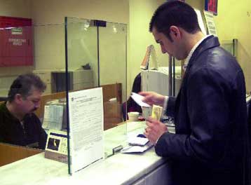 Νέος γύρος στο «πόκερ» κυβέρνησης – τραπεζών με την προσφυγή για τα «ψιλά γράμματα»