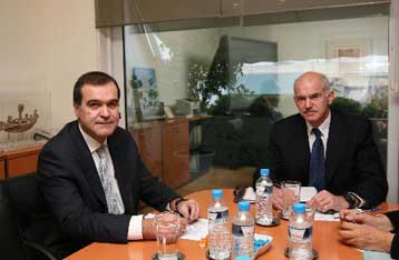 Οι πρωτοβουλίες Παπανδρέου για τις τράπεζες προκαλούν την αντεπίθεση της κυβέρνησης