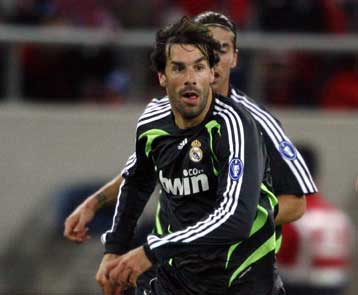 Χάνει τη σεζόν ο Ρούουντ Φαν Νίστελροϊ, έχει πρόβλημα στον χιαστό