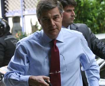 Με παραιτήσεις υψηλόβαθμων στελεχών συνοδεύεται το «συγγνώμη» της ΕΤΕ για το θέμα ΟΕΚ