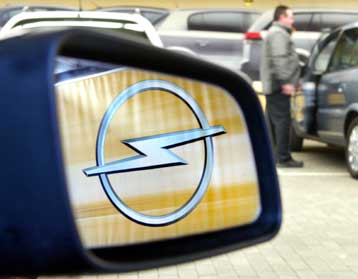 Η Opel ζητά κρατικές εγγυήσεις για να εξασφαλιστεί η χρηματοδότησή της