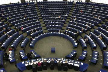 Χορήγηση «μπλε κάρτας» για τους ειδικευμένους μετανάστες εξετάζει το Ευρωκοινοβούλιο