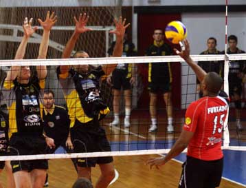 Νίκη του Αρη στην Καλαμαριά και οι μάχες του φιλέ