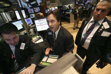 Κατακόρυφη πτώση στη Νέα Υόρκη, άνοδος στην Ευρώπη