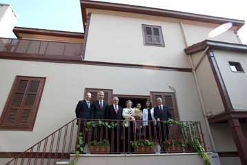 Επίθεση με μολότοφ στο τουρκικό προξενείο στη Θεσσαλονίκη