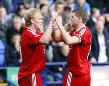 Αλωσε το «Emirates» η Αστον Βίλα, παρέμειναν στην κορυφή Λίβερπουλ, Τσέλσι