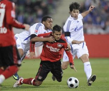 Συγκάτοικοι στην κορυφή παραμένουν Λεβερκούζεν και Χόφενχαϊμ