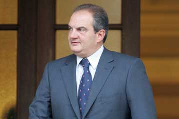 Το «φάντασμα» των πρόωρων εκλογών πλανάται πάνω από την κυβέρνηση