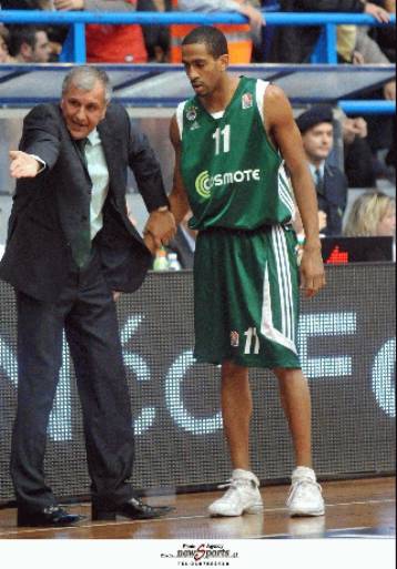 Με τον τρόπο σκέψης των παικτών του τα έχει ο «Ζοτς», χαμηλοί τόνοι από Ζούρο