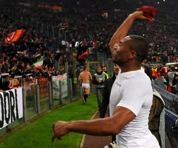 Η «αυτοκράτειρα» Ρόμα και το δυσάρεστο επεισόδιο του Βαγγέλη Μόρα